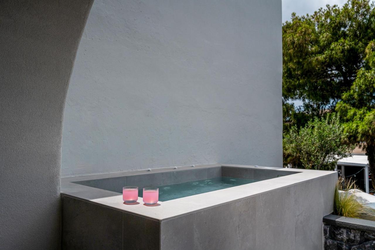 On The Square Apartment Pyrgos Kallistis Exterior photo